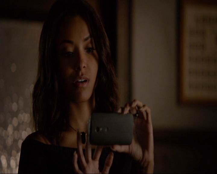 VampireDiariesWorld-dot-nl_7x11ThingsWeLostInTheFire0793.jpg