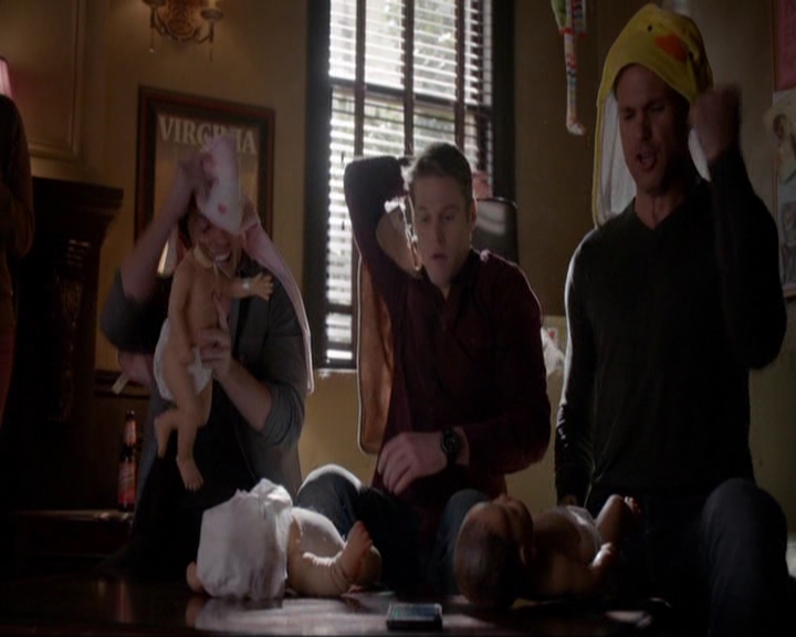 VampireDiariesWorld-dot-nl_7x11ThingsWeLostInTheFire0803.jpg