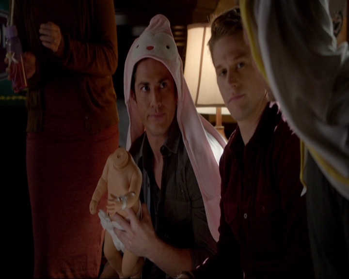 VampireDiariesWorld-dot-nl_7x11ThingsWeLostInTheFire0808.jpg