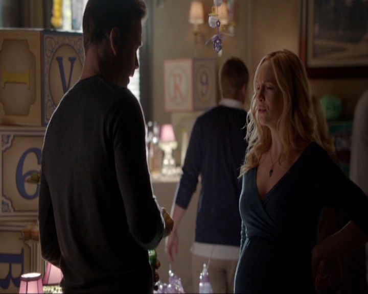 VampireDiariesWorld-dot-nl_7x11ThingsWeLostInTheFire0817.jpg