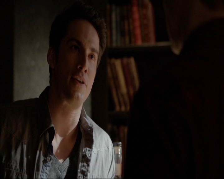 VampireDiariesWorld-dot-nl_7x11ThingsWeLostInTheFire0885.jpg