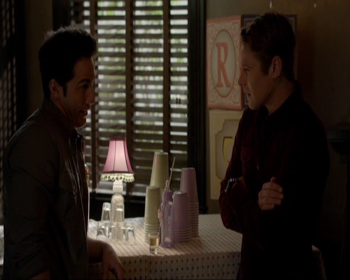 VampireDiariesWorld-dot-nl_7x11ThingsWeLostInTheFire0888.jpg