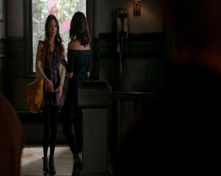 VampireDiariesWorld-dot-nl_7x11ThingsWeLostInTheFire0909.jpg