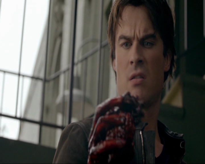 VampireDiariesWorld-dot-nl_7x11ThingsWeLostInTheFire0970.jpg