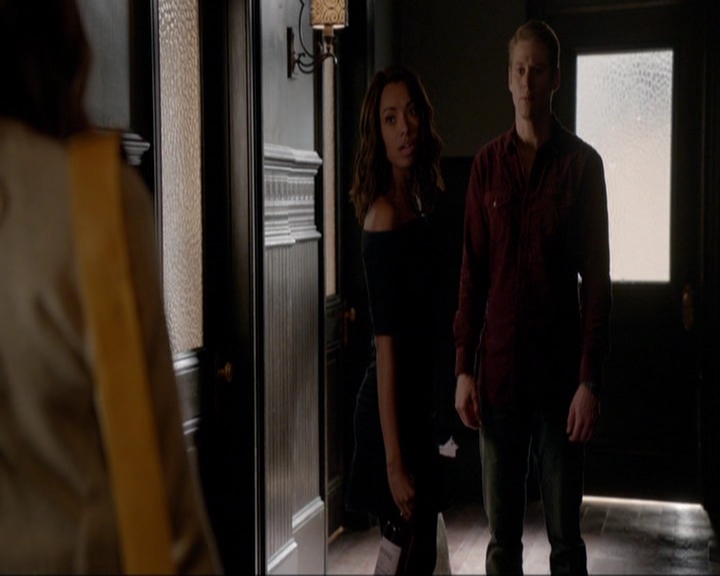 VampireDiariesWorld-dot-nl_7x11ThingsWeLostInTheFire1029.jpg