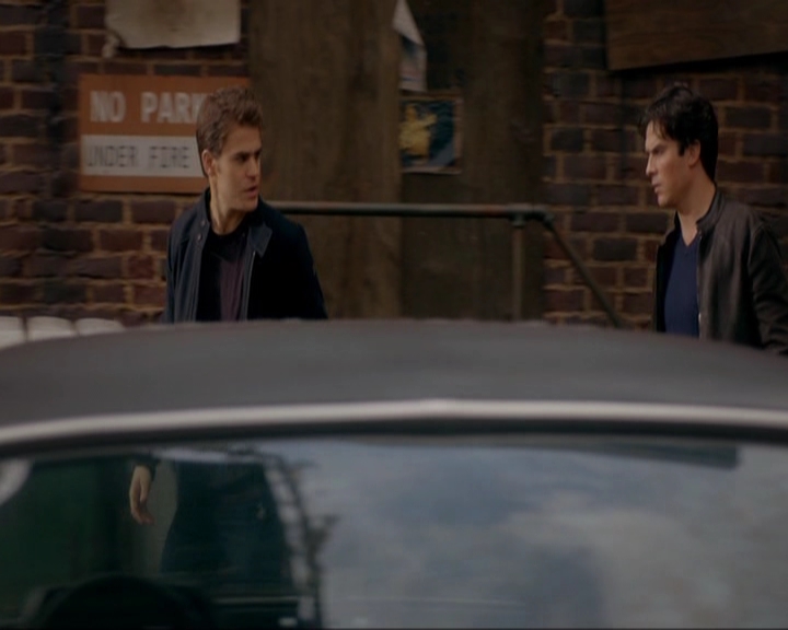 VampireDiariesWorld-dot-nl_7x11ThingsWeLostInTheFire1069.jpg