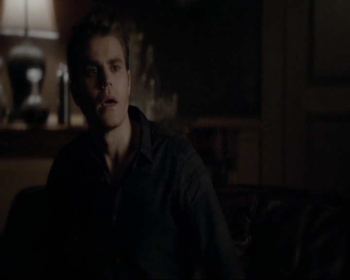 VampireDiariesWorld-dot-nl_7x11ThingsWeLostInTheFire1104.jpg