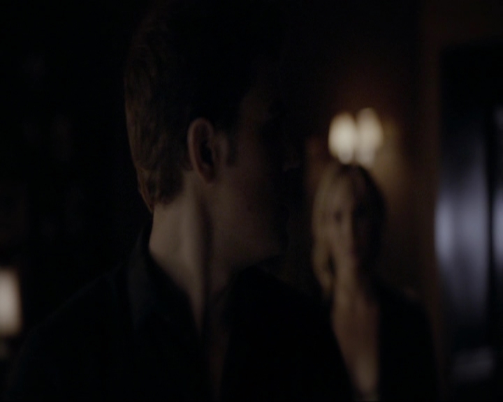 VampireDiariesWorld-dot-nl_7x11ThingsWeLostInTheFire1131.jpg