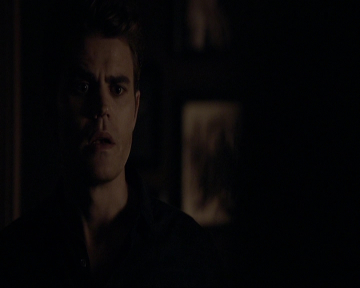 VampireDiariesWorld-dot-nl_7x11ThingsWeLostInTheFire1134.jpg