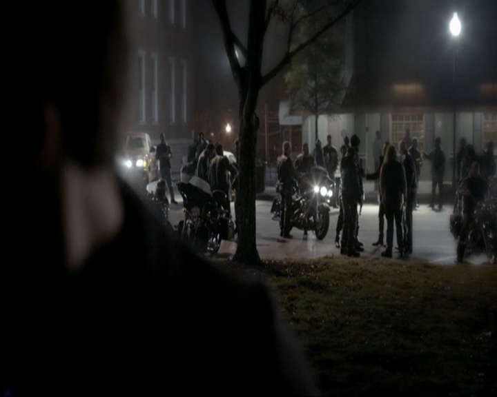 VampireDiariesWorld-dot-nl_7x11ThingsWeLostInTheFire1176.jpg