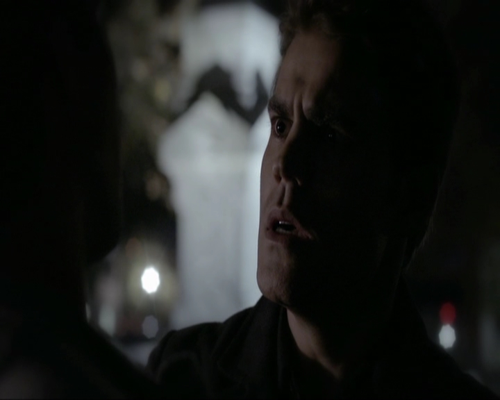 VampireDiariesWorld-dot-nl_7x11ThingsWeLostInTheFire1187.jpg