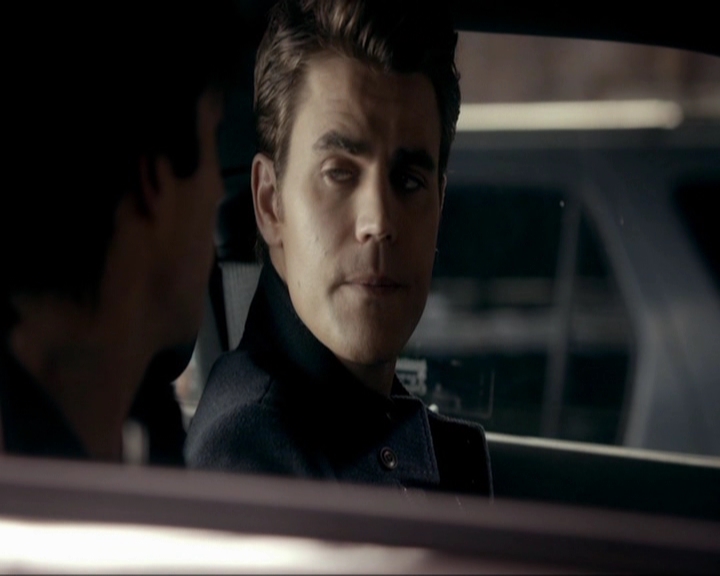 VampireDiariesWorld-dot-nl_7x11ThingsWeLostInTheFire1208.jpg