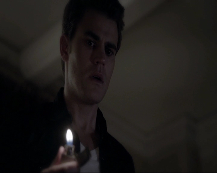 VampireDiariesWorld-dot-nl_7x11ThingsWeLostInTheFire1240.jpg