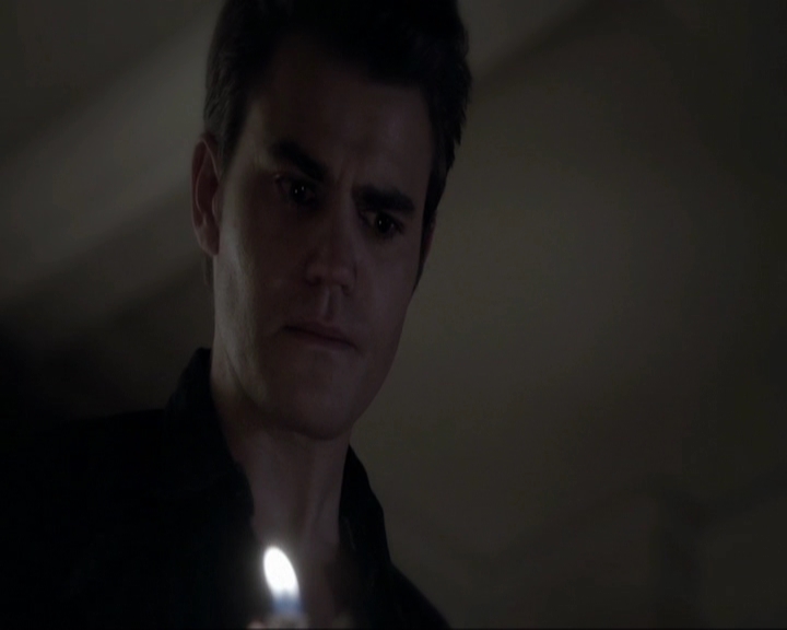 VampireDiariesWorld-dot-nl_7x11ThingsWeLostInTheFire1244.jpg