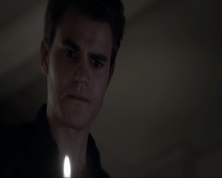 VampireDiariesWorld-dot-nl_7x11ThingsWeLostInTheFire1246.jpg