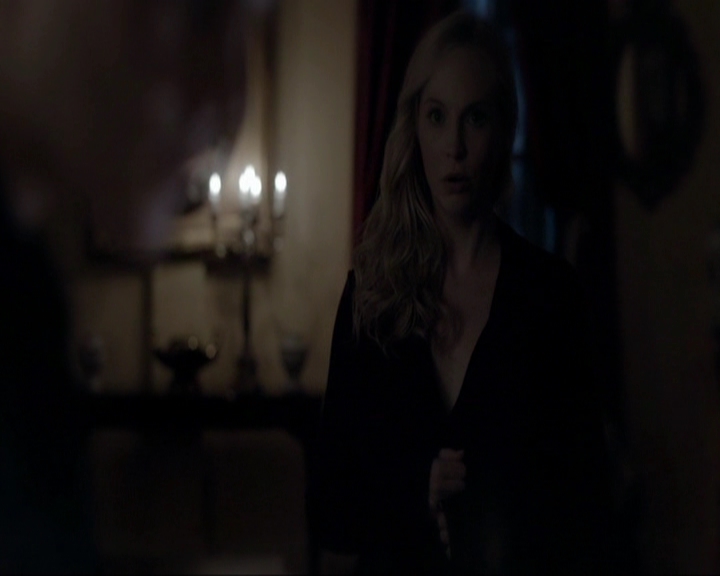 VampireDiariesWorld-dot-nl_7x11ThingsWeLostInTheFire1249.jpg