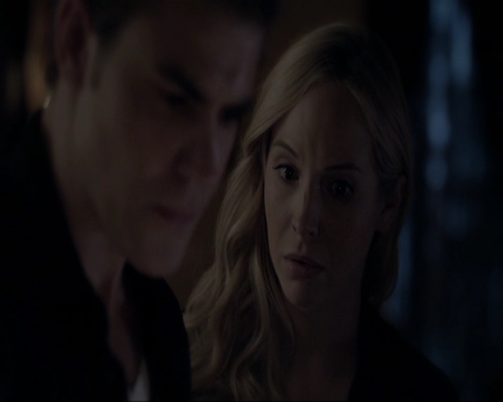 VampireDiariesWorld-dot-nl_7x11ThingsWeLostInTheFire1259.jpg