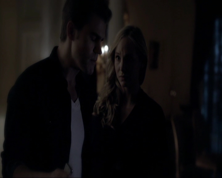 VampireDiariesWorld-dot-nl_7x11ThingsWeLostInTheFire1263.jpg