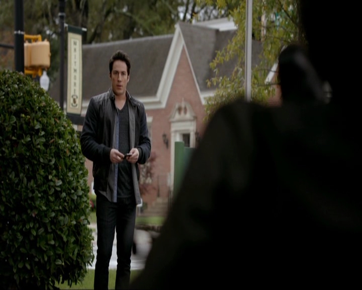 VampireDiariesWorld-dot-nl_7x11ThingsWeLostInTheFire1377.jpg