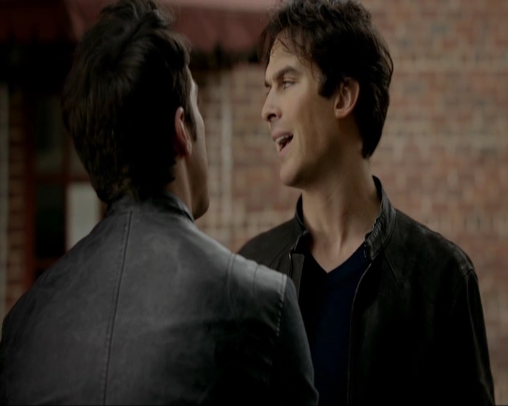 VampireDiariesWorld-dot-nl_7x11ThingsWeLostInTheFire1404.jpg