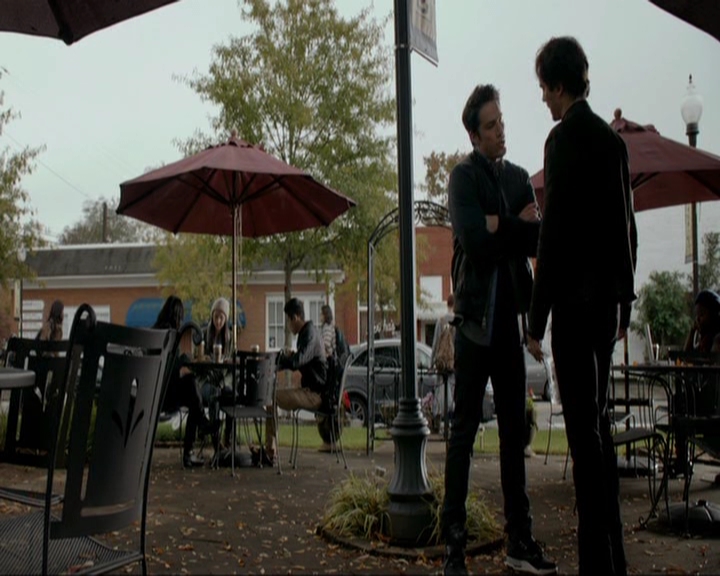 VampireDiariesWorld-dot-nl_7x11ThingsWeLostInTheFire1405.jpg