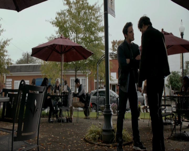 VampireDiariesWorld-dot-nl_7x11ThingsWeLostInTheFire1406.jpg