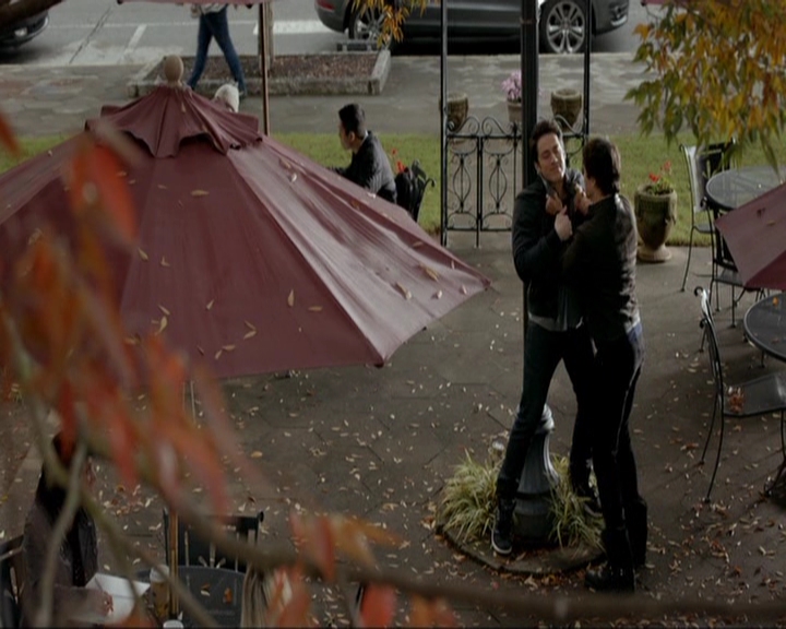 VampireDiariesWorld-dot-nl_7x11ThingsWeLostInTheFire1417.jpg