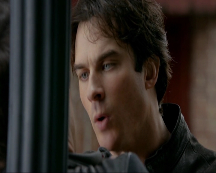 VampireDiariesWorld-dot-nl_7x11ThingsWeLostInTheFire1418.jpg