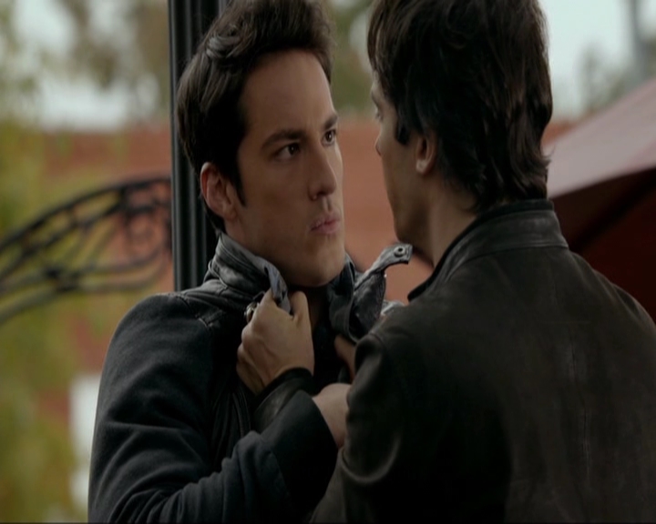 VampireDiariesWorld-dot-nl_7x11ThingsWeLostInTheFire1420.jpg