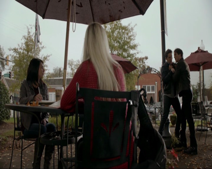 VampireDiariesWorld-dot-nl_7x11ThingsWeLostInTheFire1426.jpg