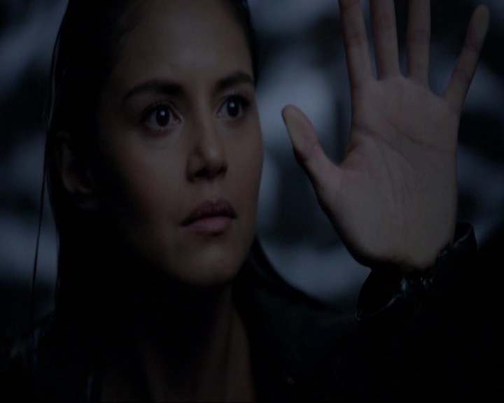 VampireDiariesWorld-dot-nl_7x13ThisWomansWork0174.jpg