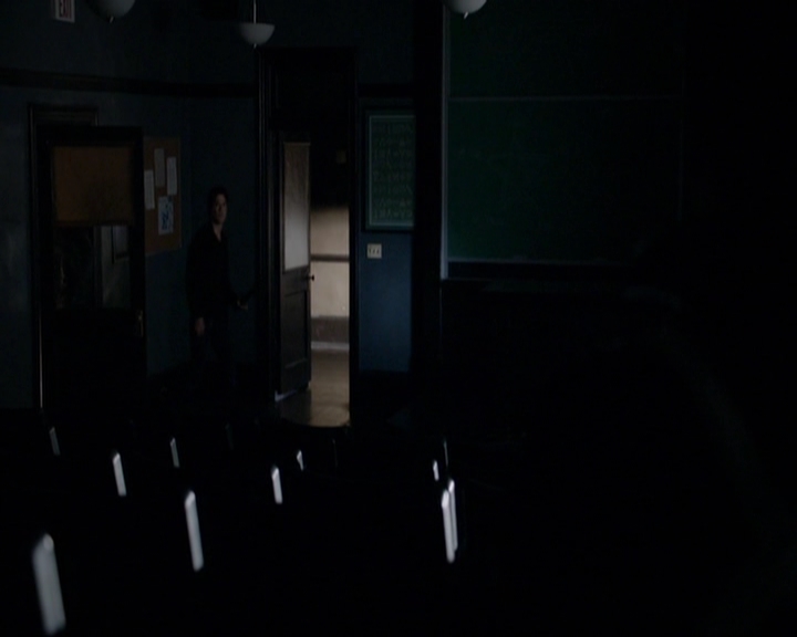 VampireDiariesWorld-dot-nl_7x13ThisWomansWork0904.jpg