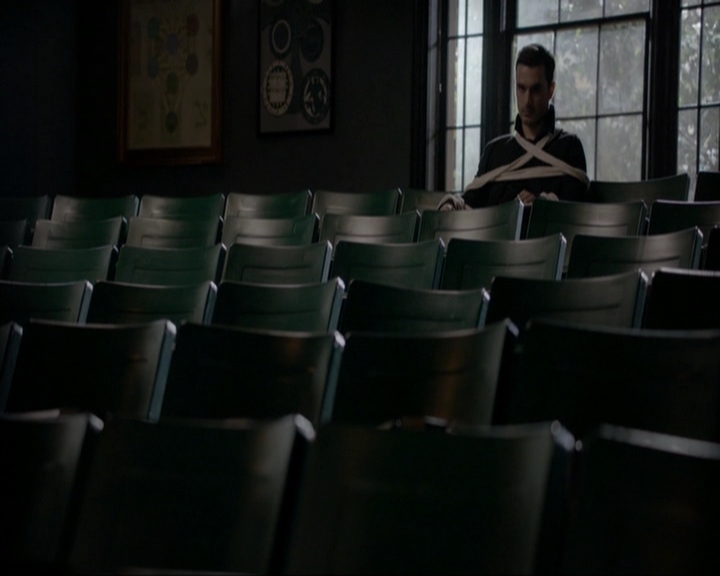 VampireDiariesWorld-dot-nl_7x13ThisWomansWork0913.jpg