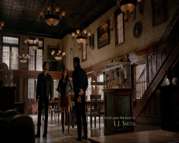 VampireDiariesWorld-dot-nl_7x14MoonlightOnTheBayou0253.jpg