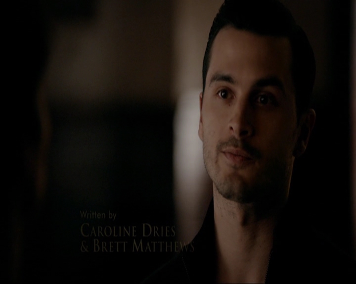 VampireDiariesWorld-dot-nl_7x14MoonlightOnTheBayou0260.jpg