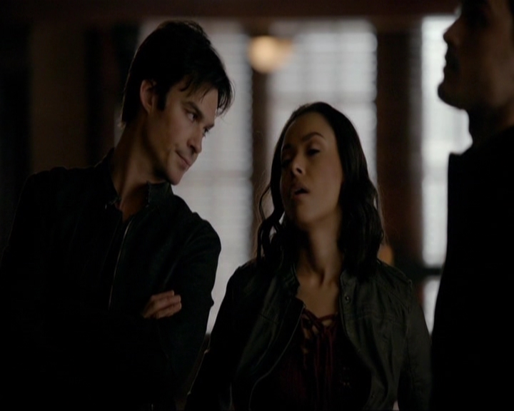 VampireDiariesWorld-dot-nl_7x14MoonlightOnTheBayou0266.jpg