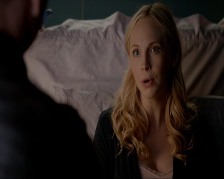 VampireDiariesWorld-dot-nl_7x14MoonlightOnTheBayou0331.jpg