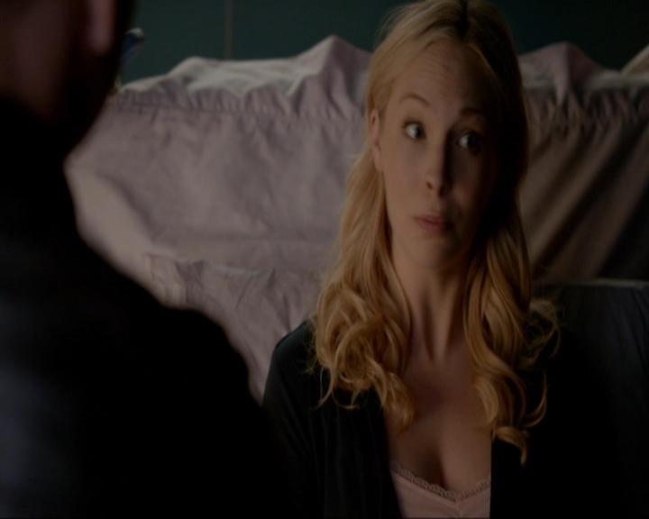 VampireDiariesWorld-dot-nl_7x14MoonlightOnTheBayou0332.jpg