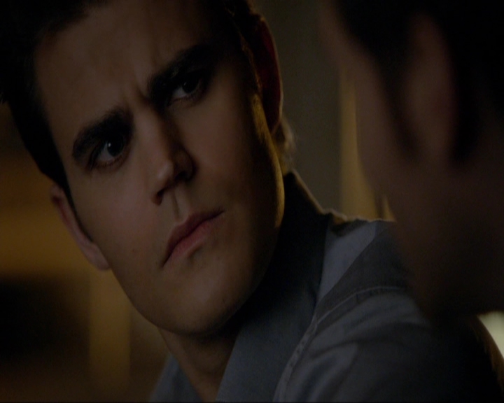 VampireDiariesWorld-dot-nl_7x14MoonlightOnTheBayou0426.jpg