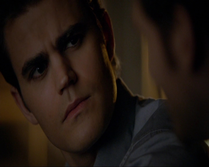 VampireDiariesWorld-dot-nl_7x14MoonlightOnTheBayou0428.jpg