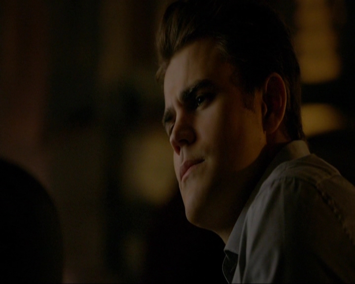 VampireDiariesWorld-dot-nl_7x14MoonlightOnTheBayou0436.jpg