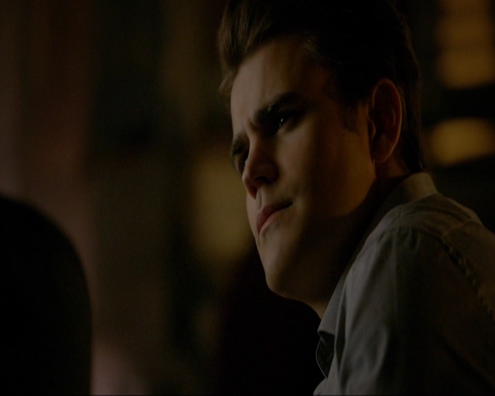 VampireDiariesWorld-dot-nl_7x14MoonlightOnTheBayou0437.jpg