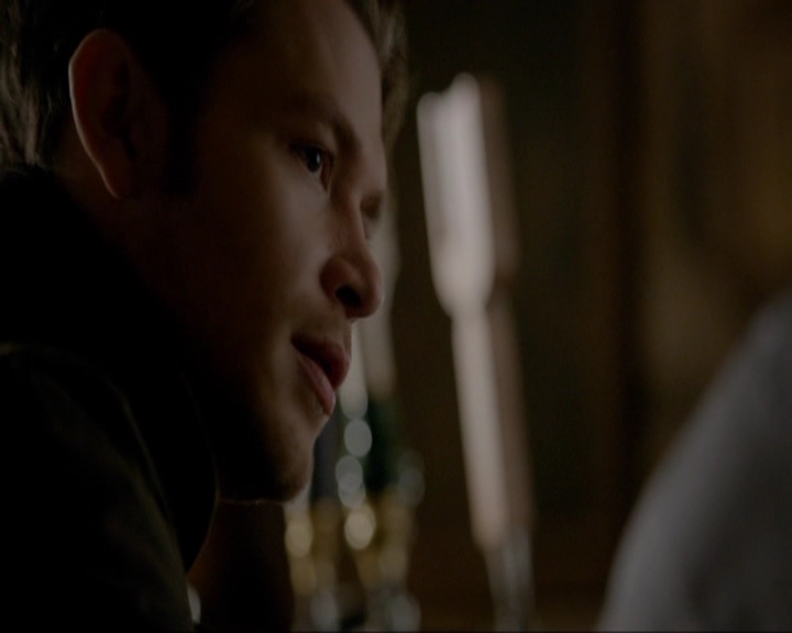 VampireDiariesWorld-dot-nl_7x14MoonlightOnTheBayou0443.jpg