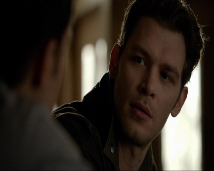 VampireDiariesWorld-dot-nl_7x14MoonlightOnTheBayou0478.jpg