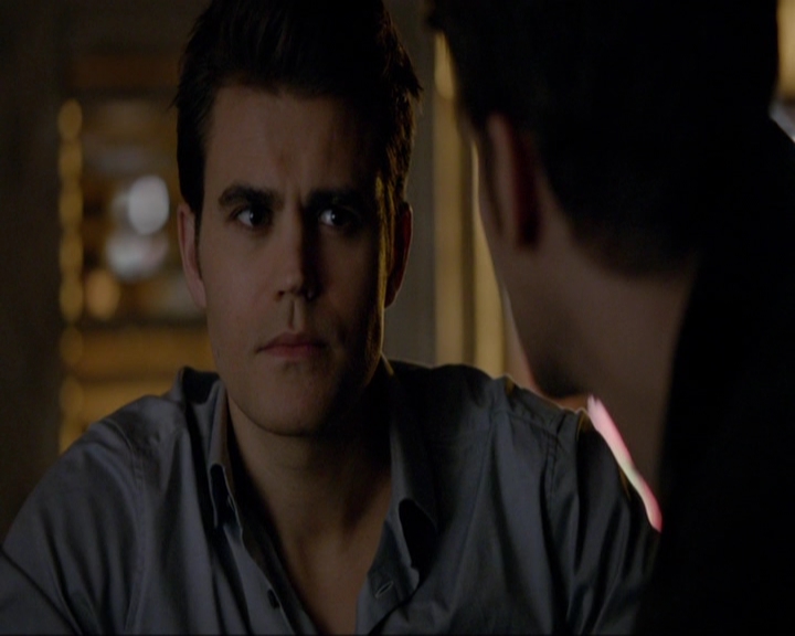 VampireDiariesWorld-dot-nl_7x14MoonlightOnTheBayou0480.jpg