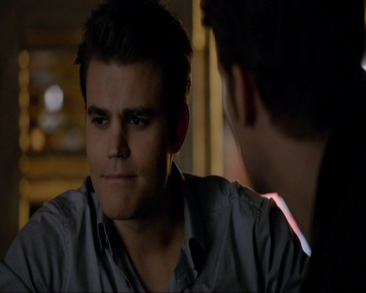 VampireDiariesWorld-dot-nl_7x14MoonlightOnTheBayou0482.jpg