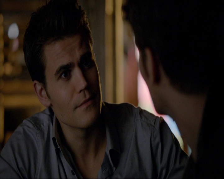 VampireDiariesWorld-dot-nl_7x14MoonlightOnTheBayou0490.jpg