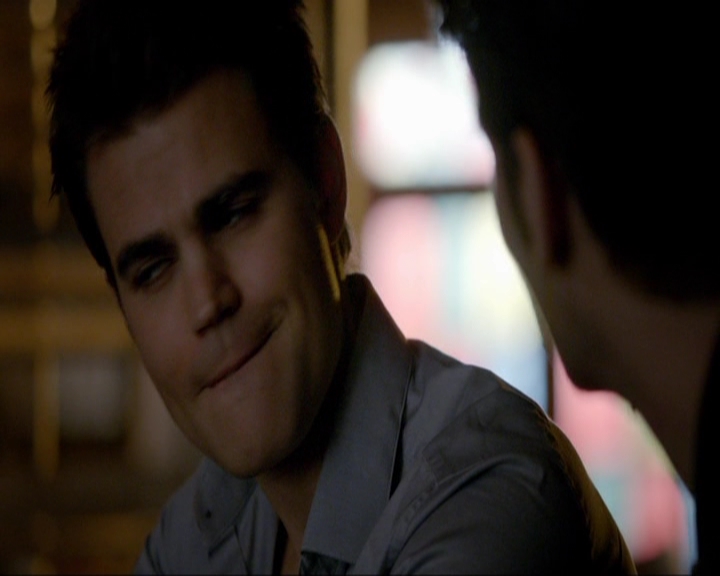 VampireDiariesWorld-dot-nl_7x14MoonlightOnTheBayou0526.jpg