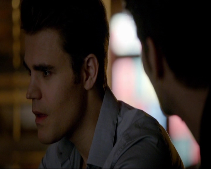 VampireDiariesWorld-dot-nl_7x14MoonlightOnTheBayou0527.jpg