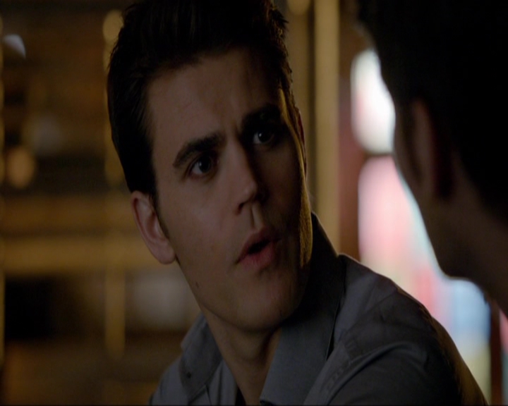 VampireDiariesWorld-dot-nl_7x14MoonlightOnTheBayou0531.jpg